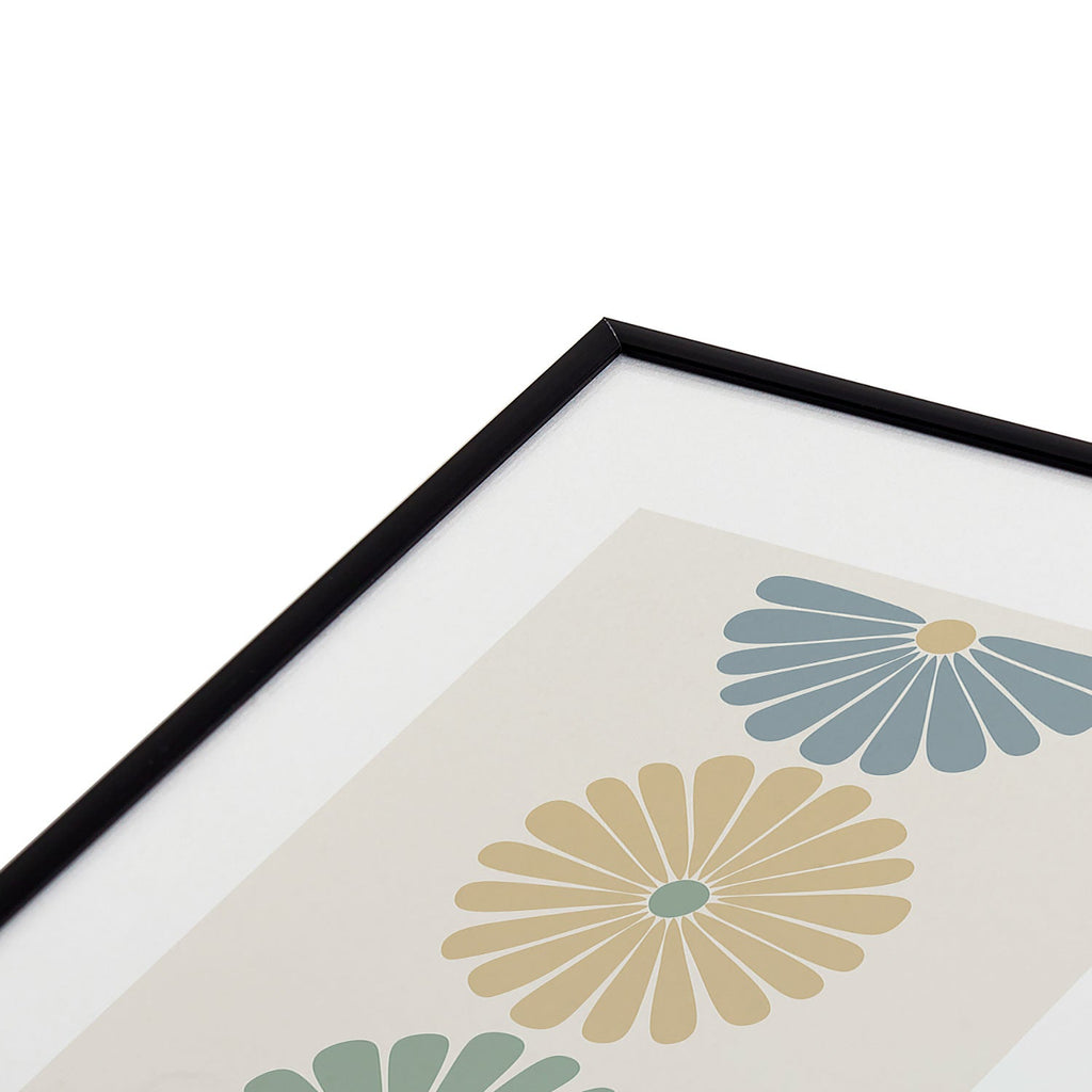 Colour Poems Retro Daisy Multicolor I Metal Framed Art Print