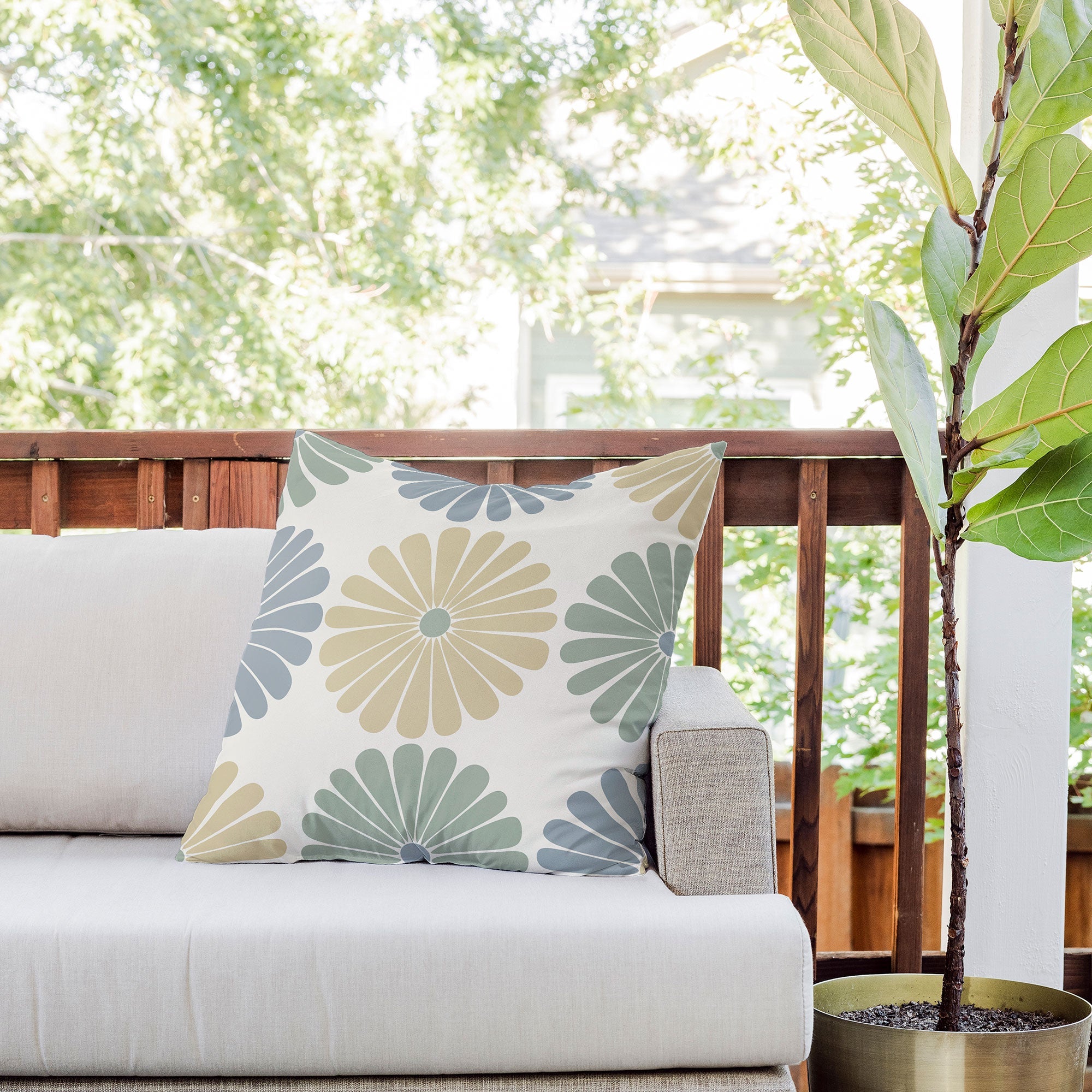 Colour Poems Retro Daisy Multicolor I Outdoor Throw Pillow