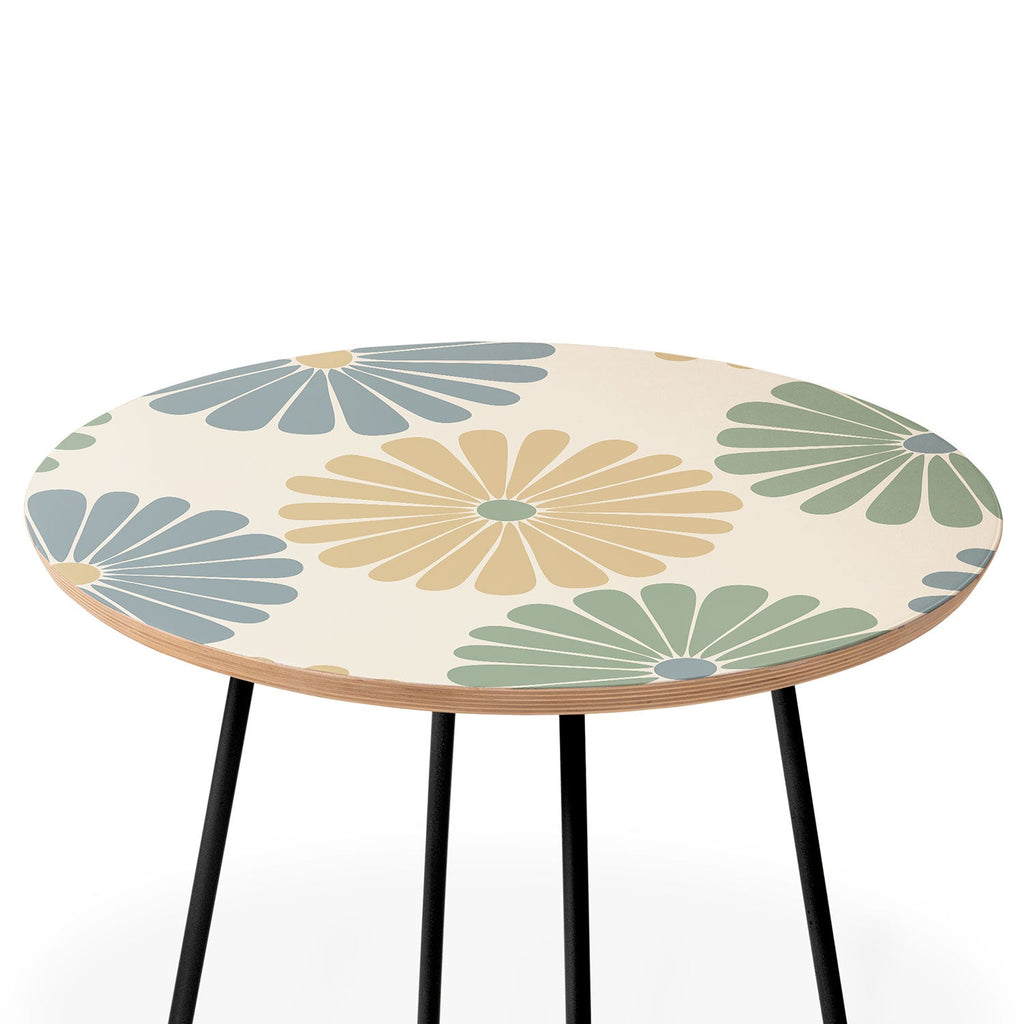 Colour Poems Retro Daisy Multicolor I Round Side Table