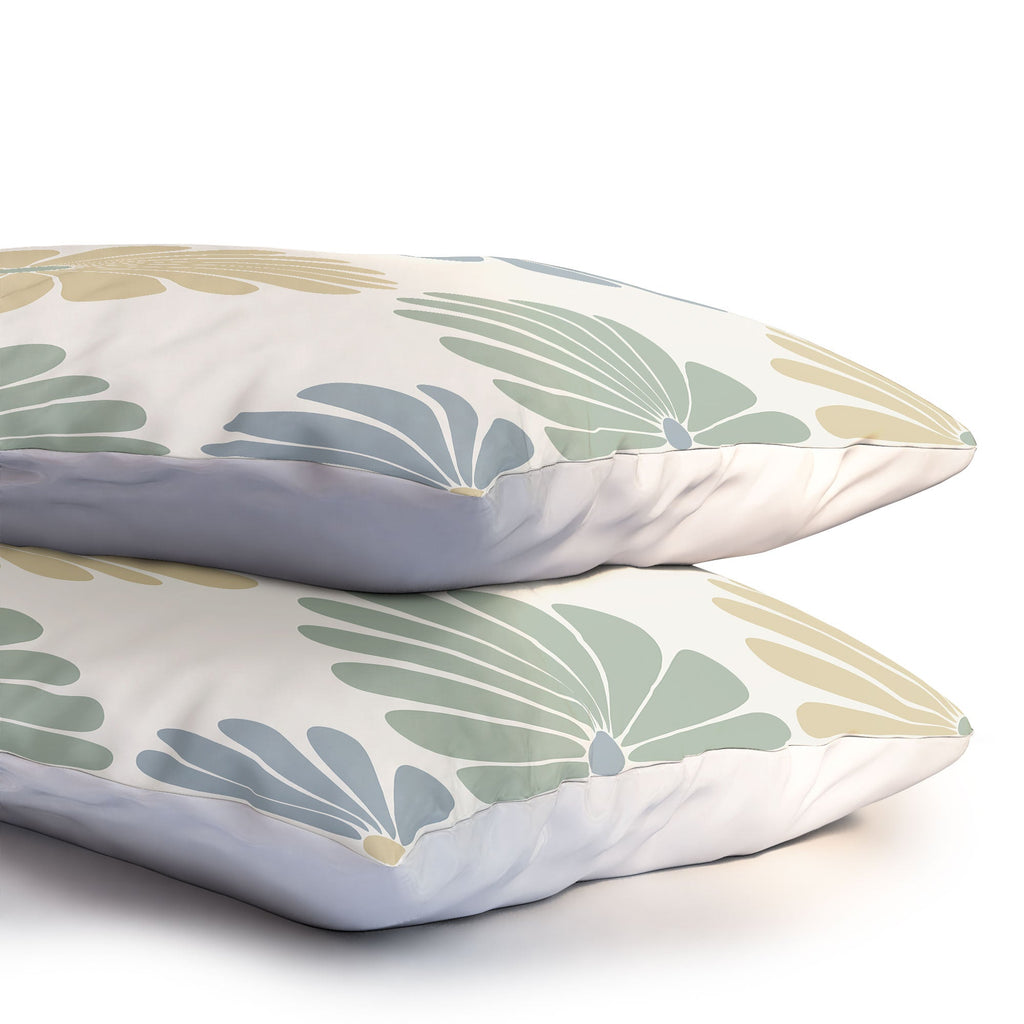 Colour Poems Retro Daisy Multicolor I Pillow Shams