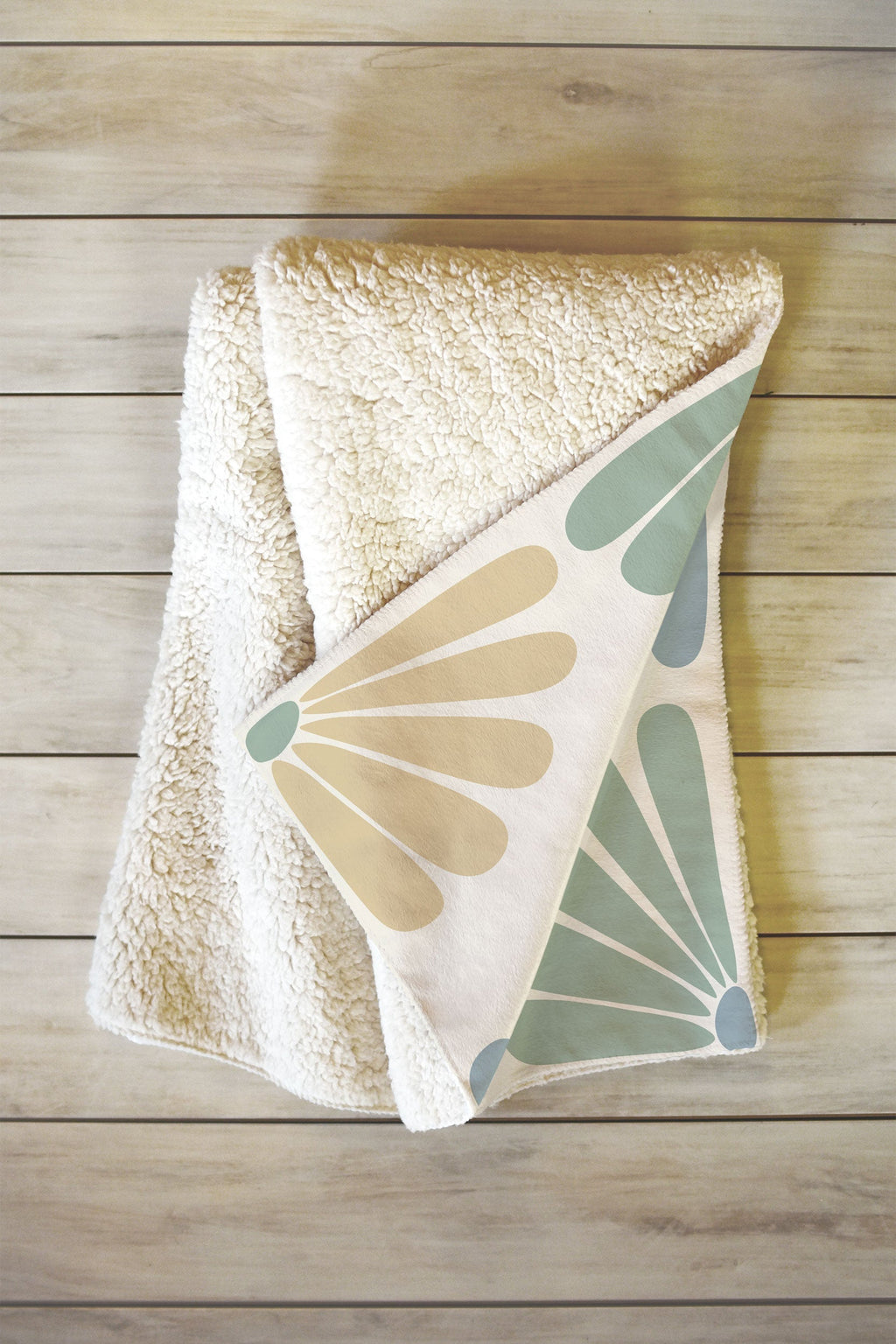 Colour Poems Retro Daisy Multicolor I Fleece Throw Blanket