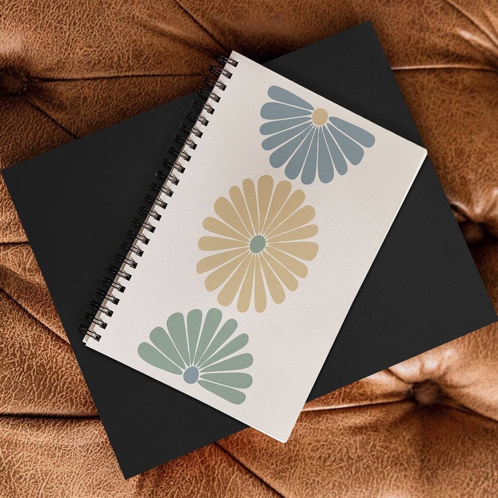 Colour Poems Retro Daisy Multicolor I Spiral Notebook