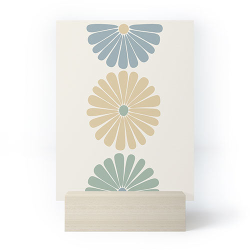 Colour Poems Retro Daisy Multicolor I Mini Art Print