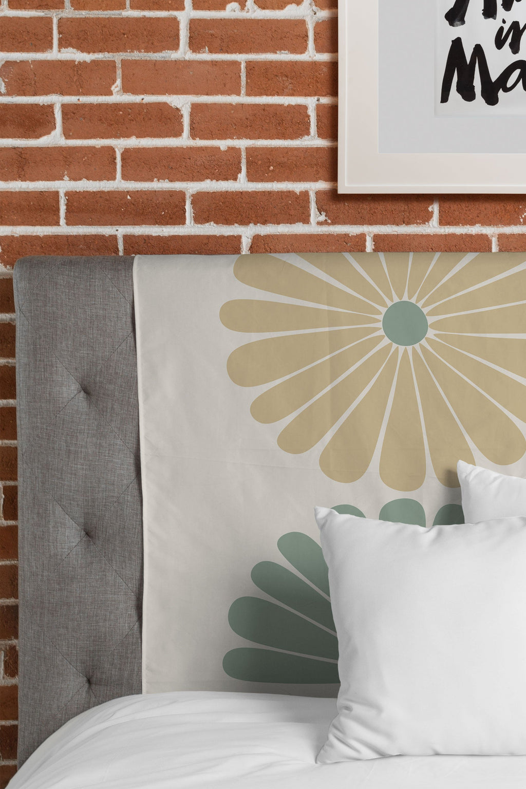 Colour Poems Retro Daisy Multicolor I Tapestry