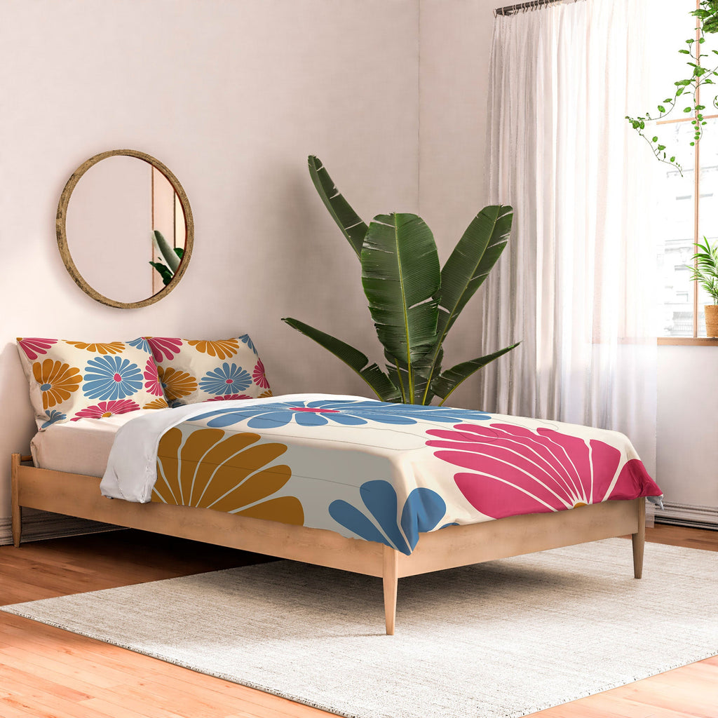 Colour Poems Retro Daisy Multicolor II Comforter