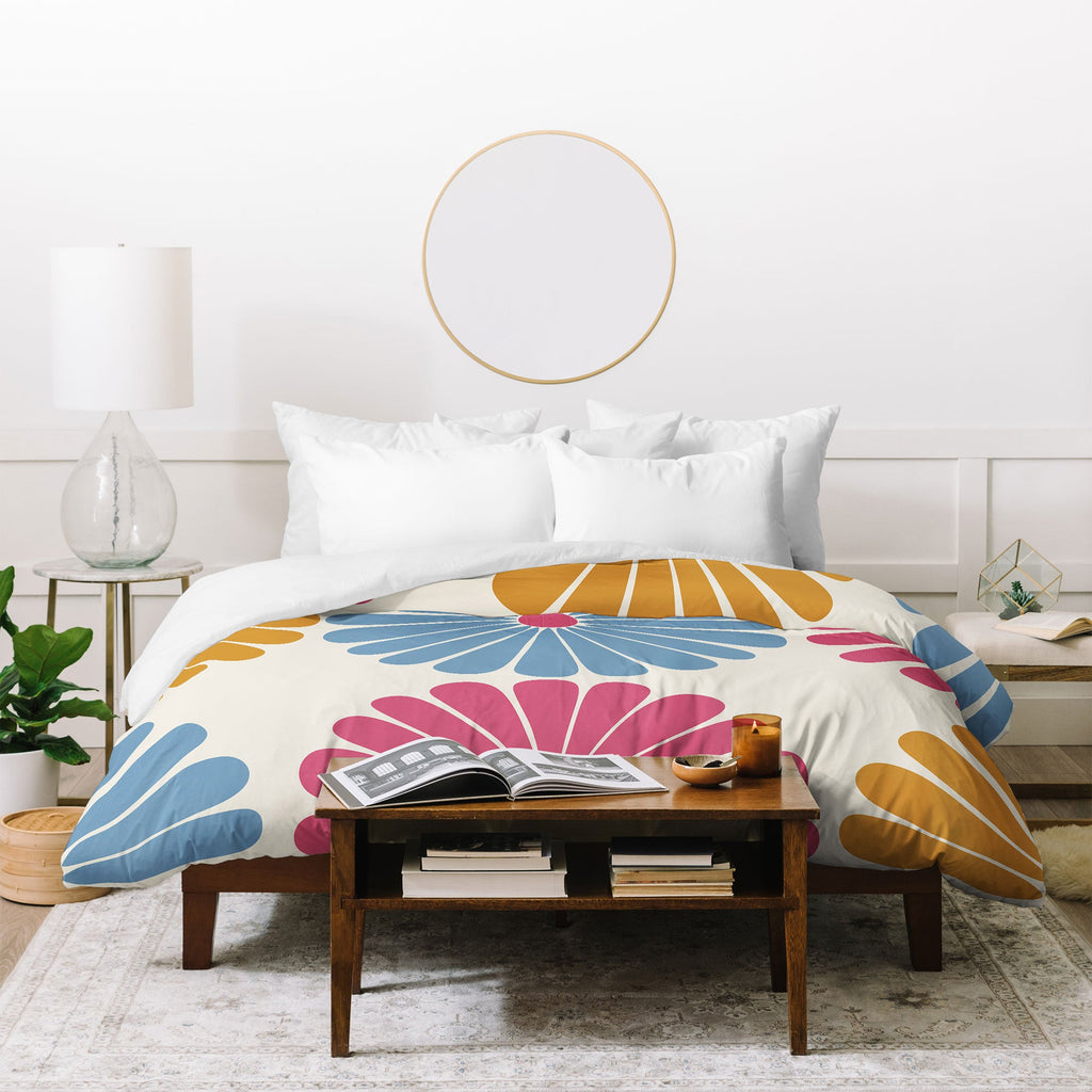 Colour Poems Retro Daisy Multicolor II Duvet Cover