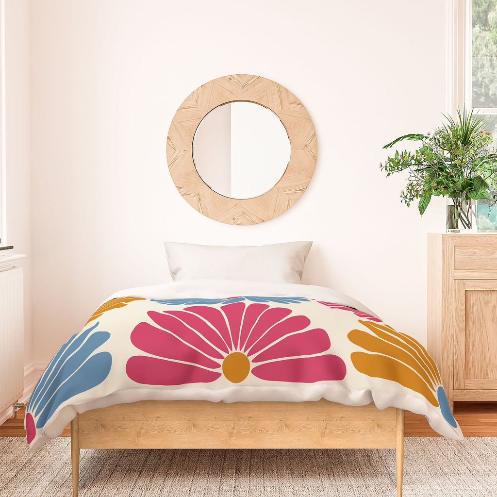 Colour Poems Retro Daisy Multicolor II Duvet Cover