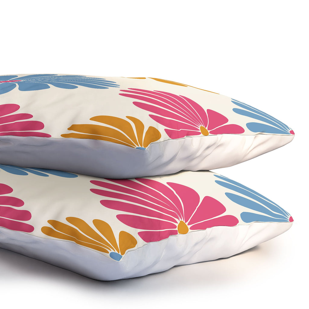 Colour Poems Retro Daisy Multicolor II Pillow Shams