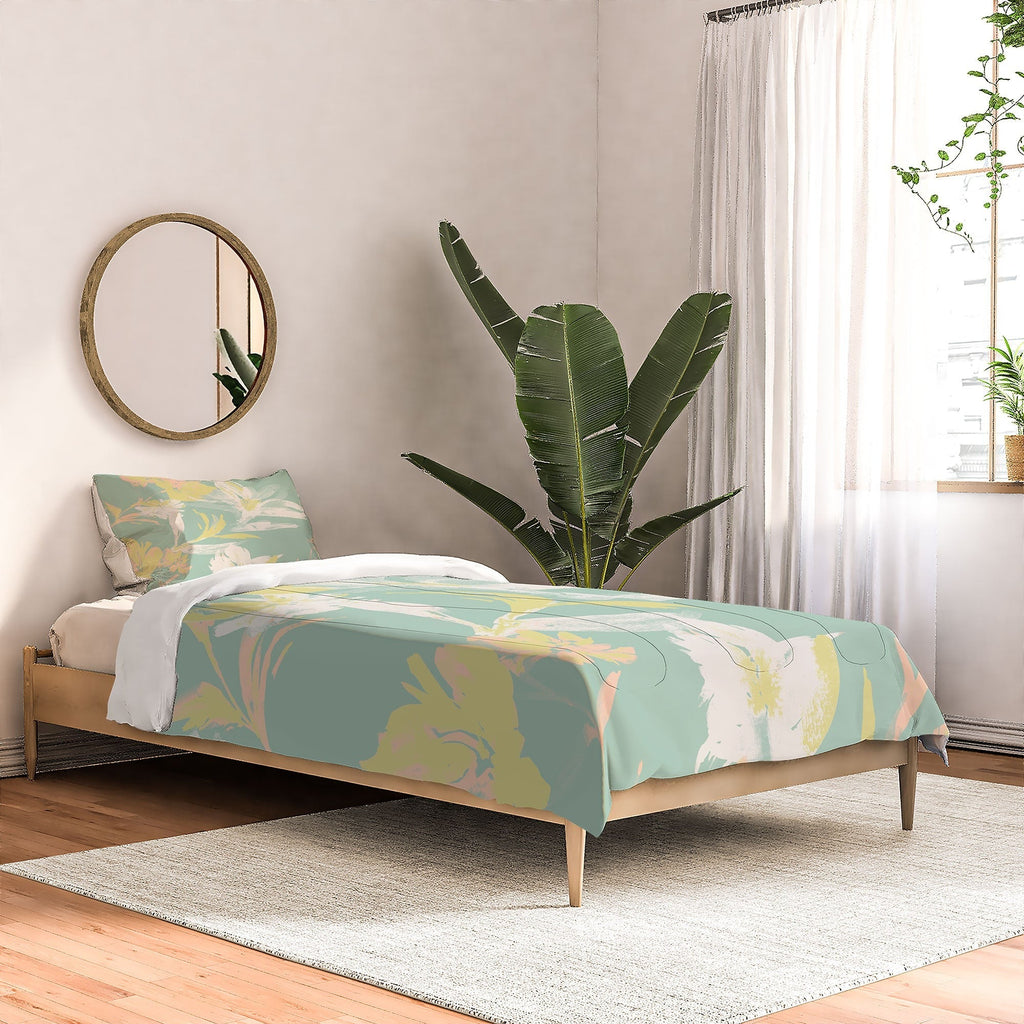 Gabriela Fuente Emma Floral Mint Comforter
