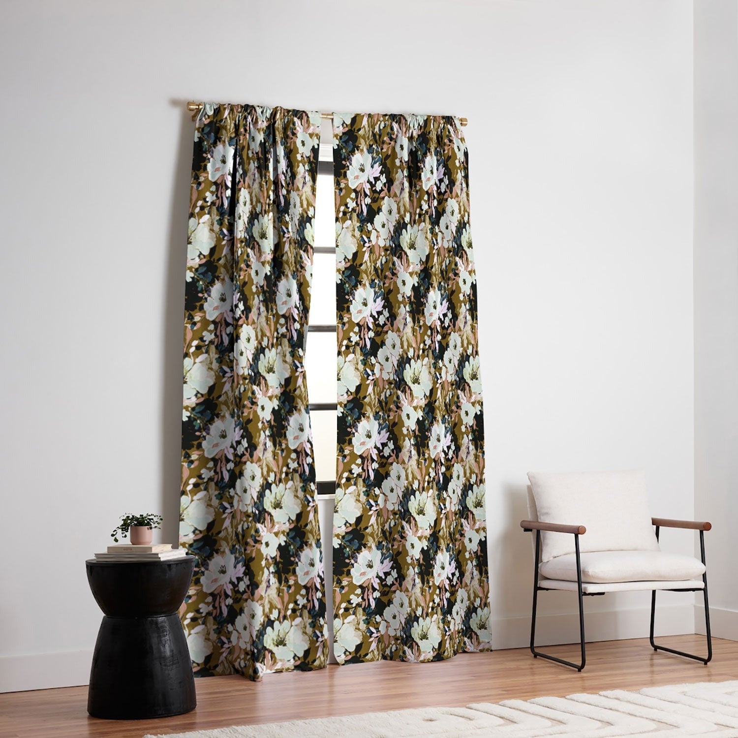 Marta Barragan Camarasa Romantic Floral Fusion Blackout Non Repeat