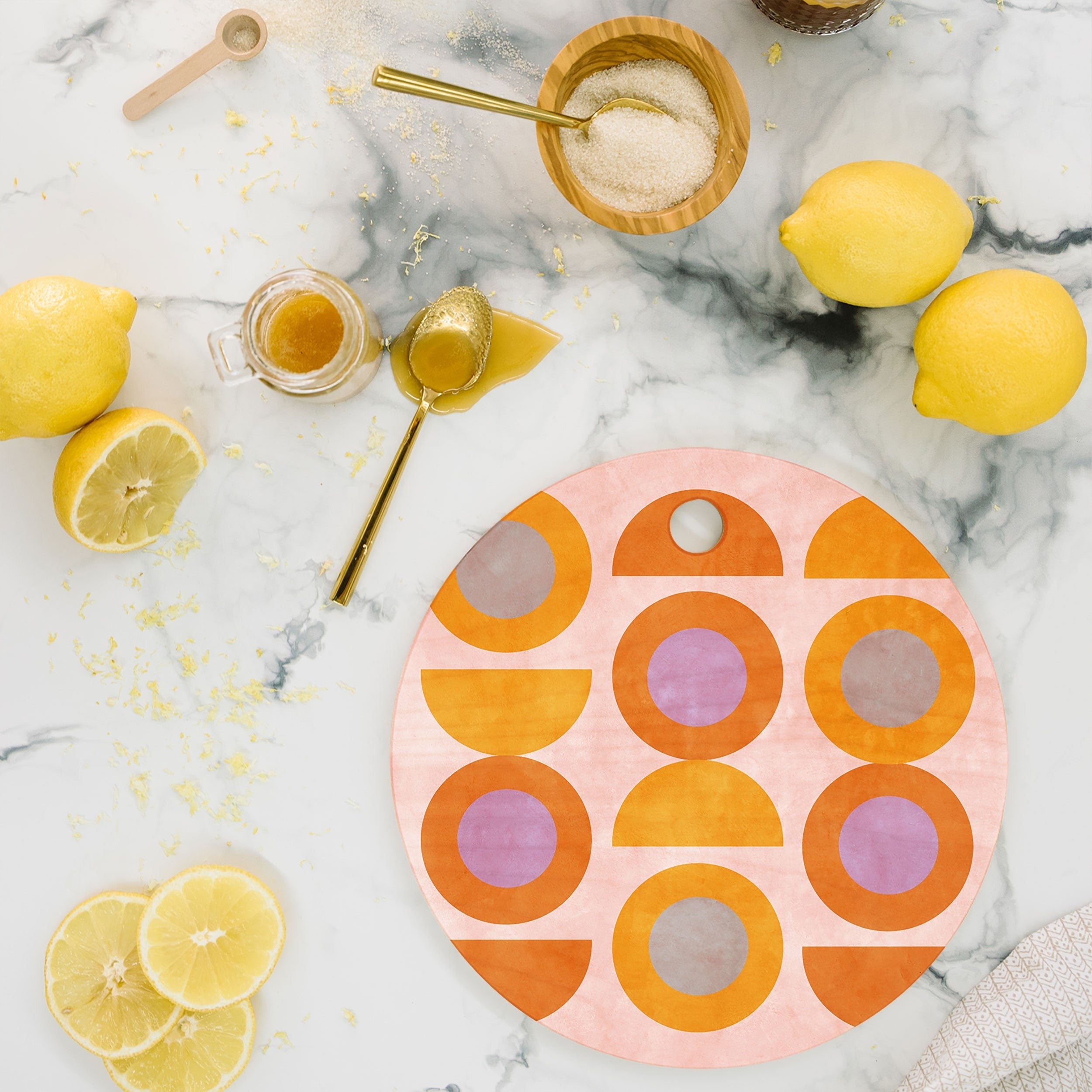 Mirimo Warm Balance Cutting Board Round