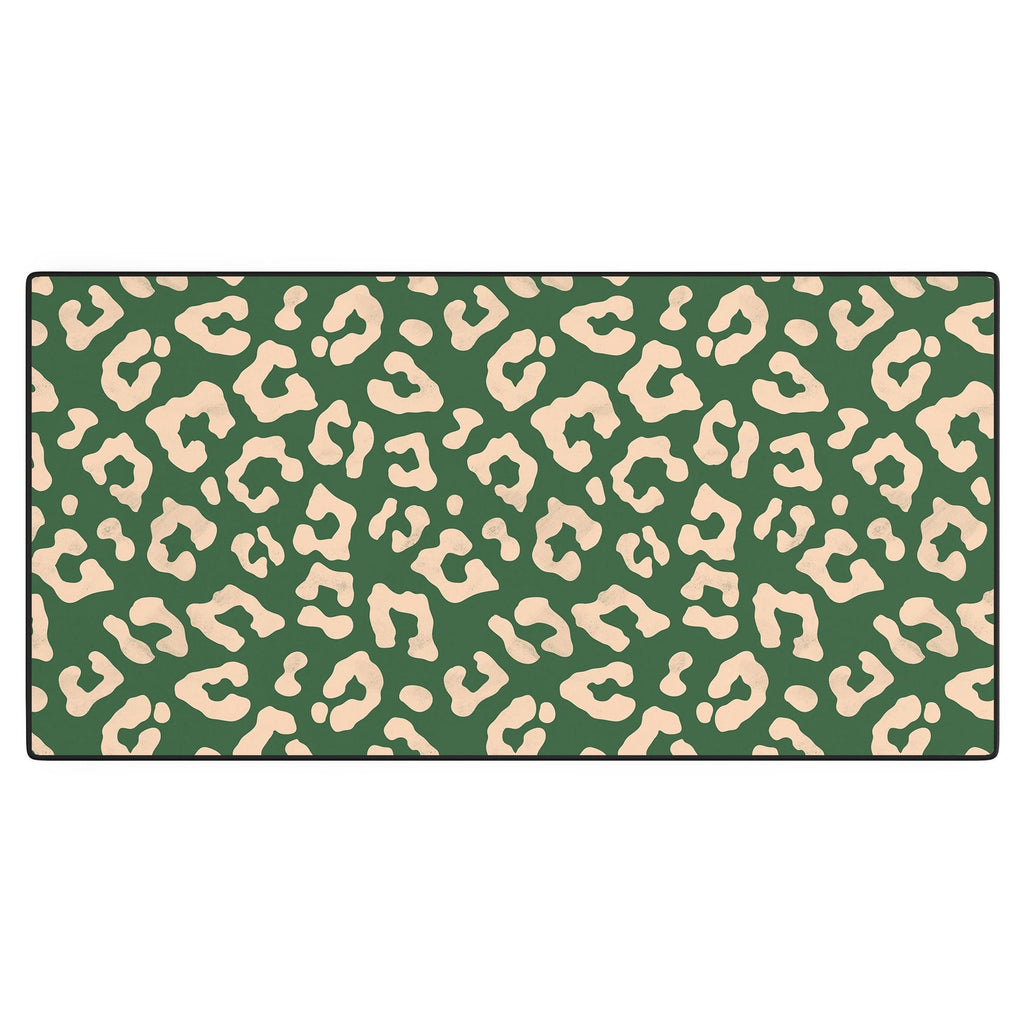 Avenie BR Cheetah Print In Green Desk Mat