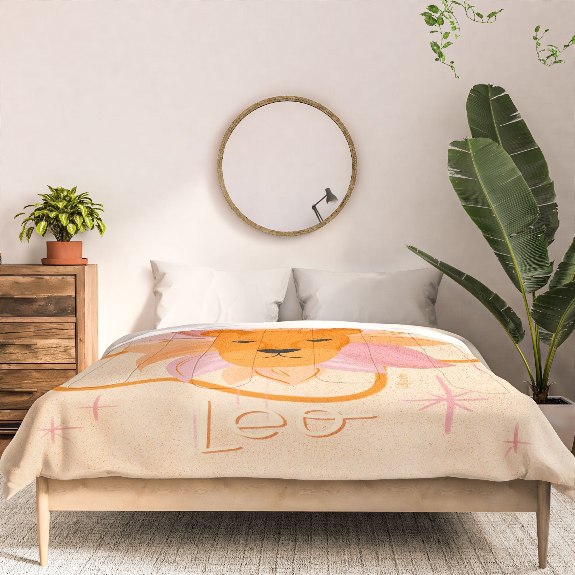 Little Om Zodiac Signs Leo Comforter