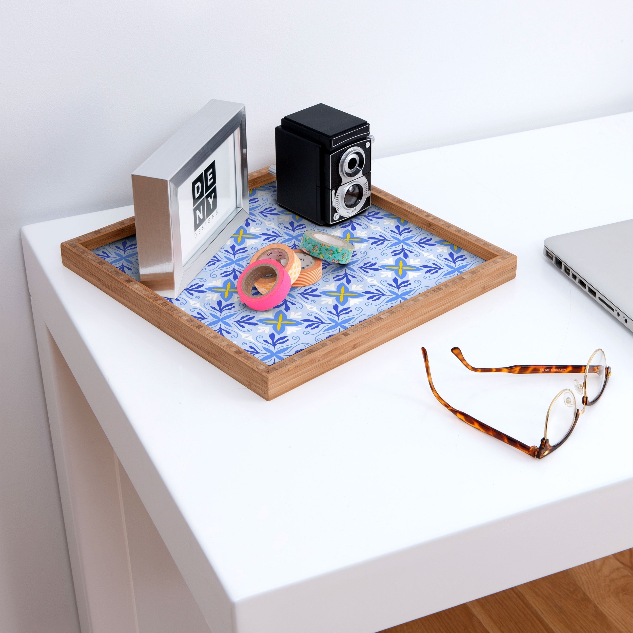 Design by Spark Dolce Vita Flourish Tile Square Tray