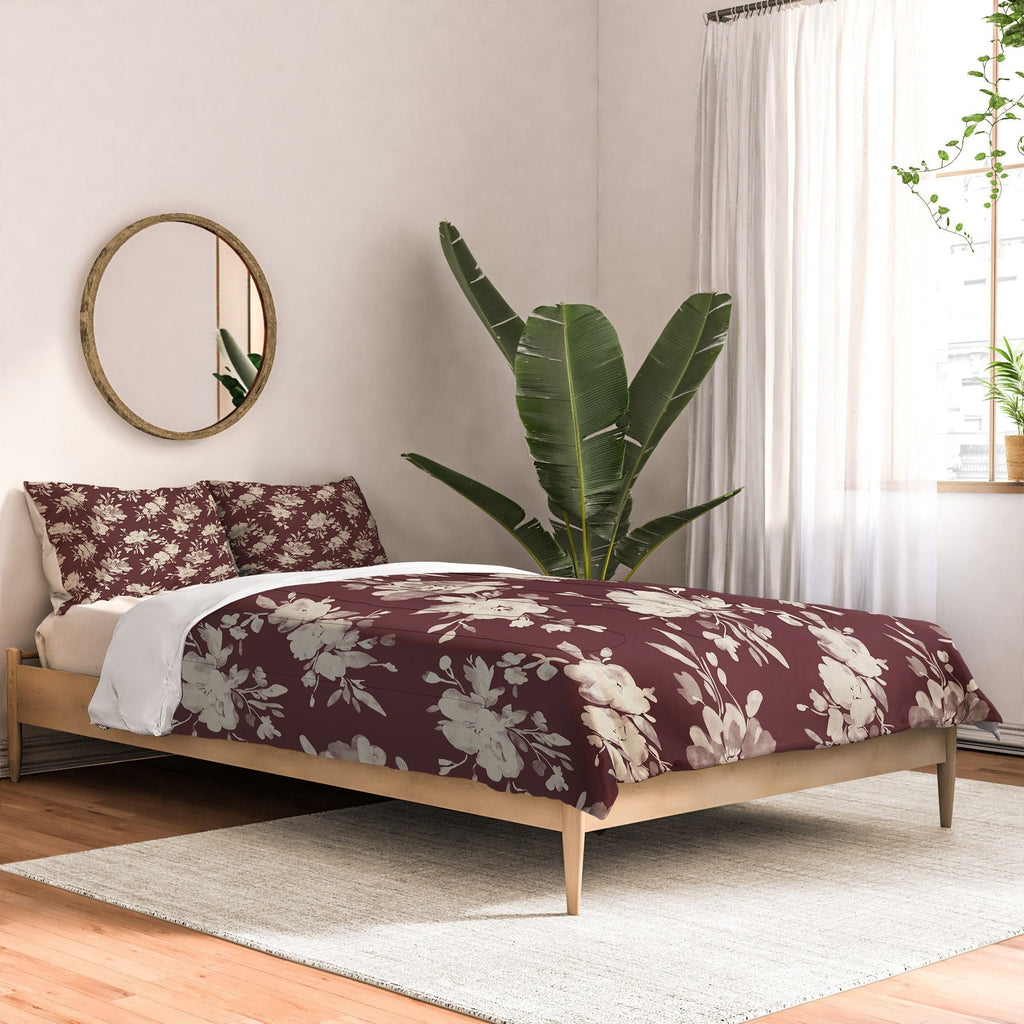 Marta Barragan Camarasa Antique Petal Romance Comforter