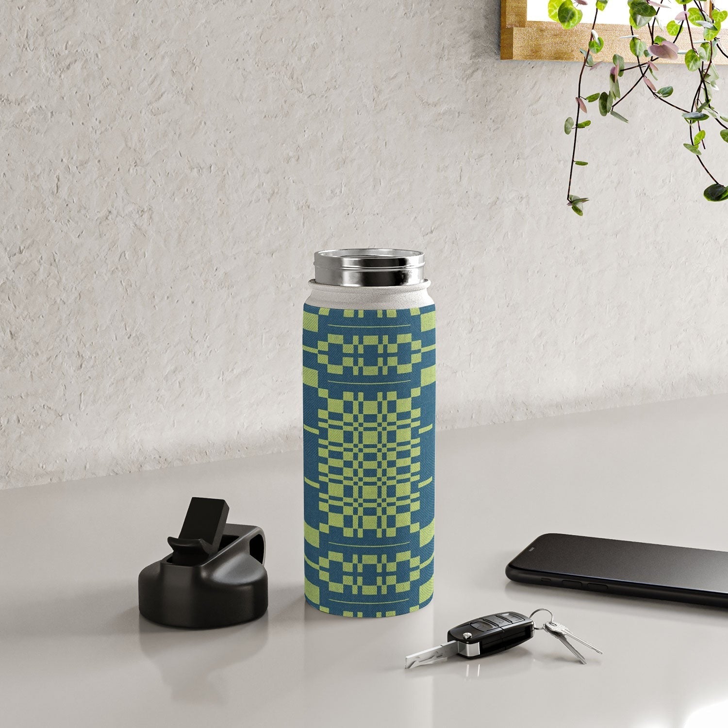 Marta Barragan Camarasa Nostalgic Grid Design Water Bottle