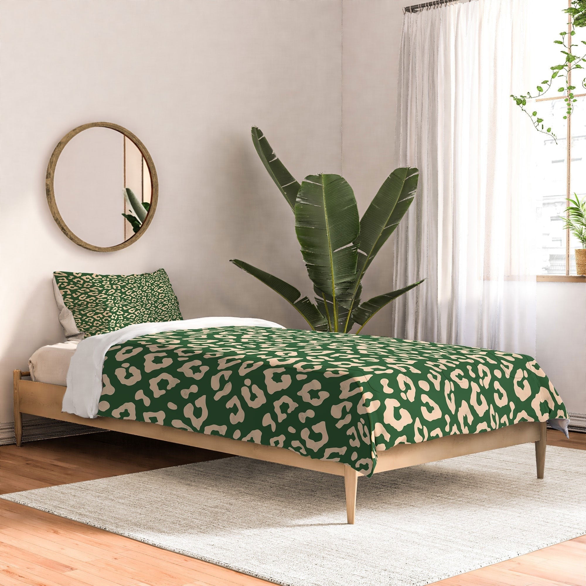 Avenie BR Cheetah Print In Green Comforter