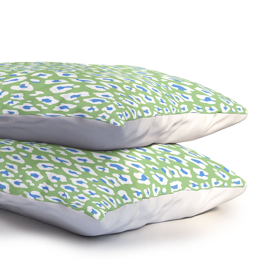 Avenie BR Cheetah Print Pillow Shams