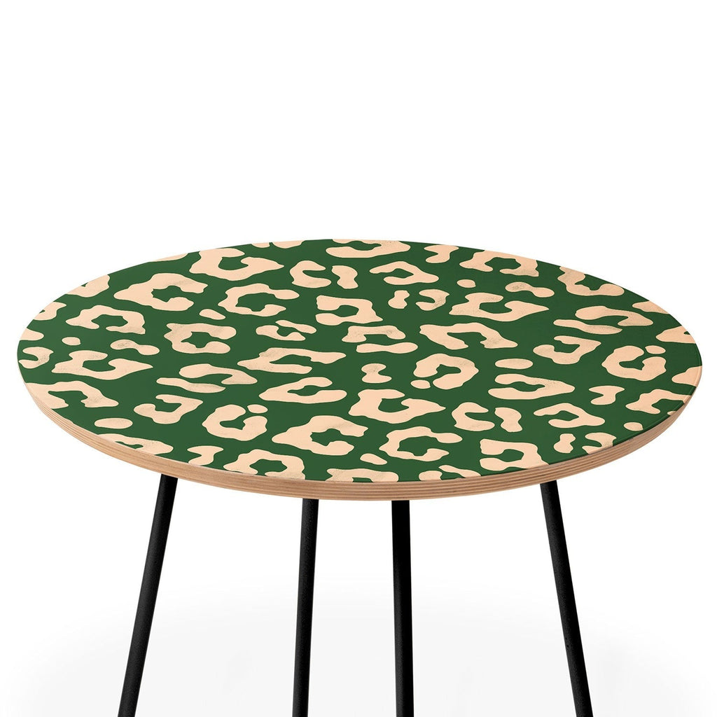 Avenie BR Cheetah Print In Green Round Side Table