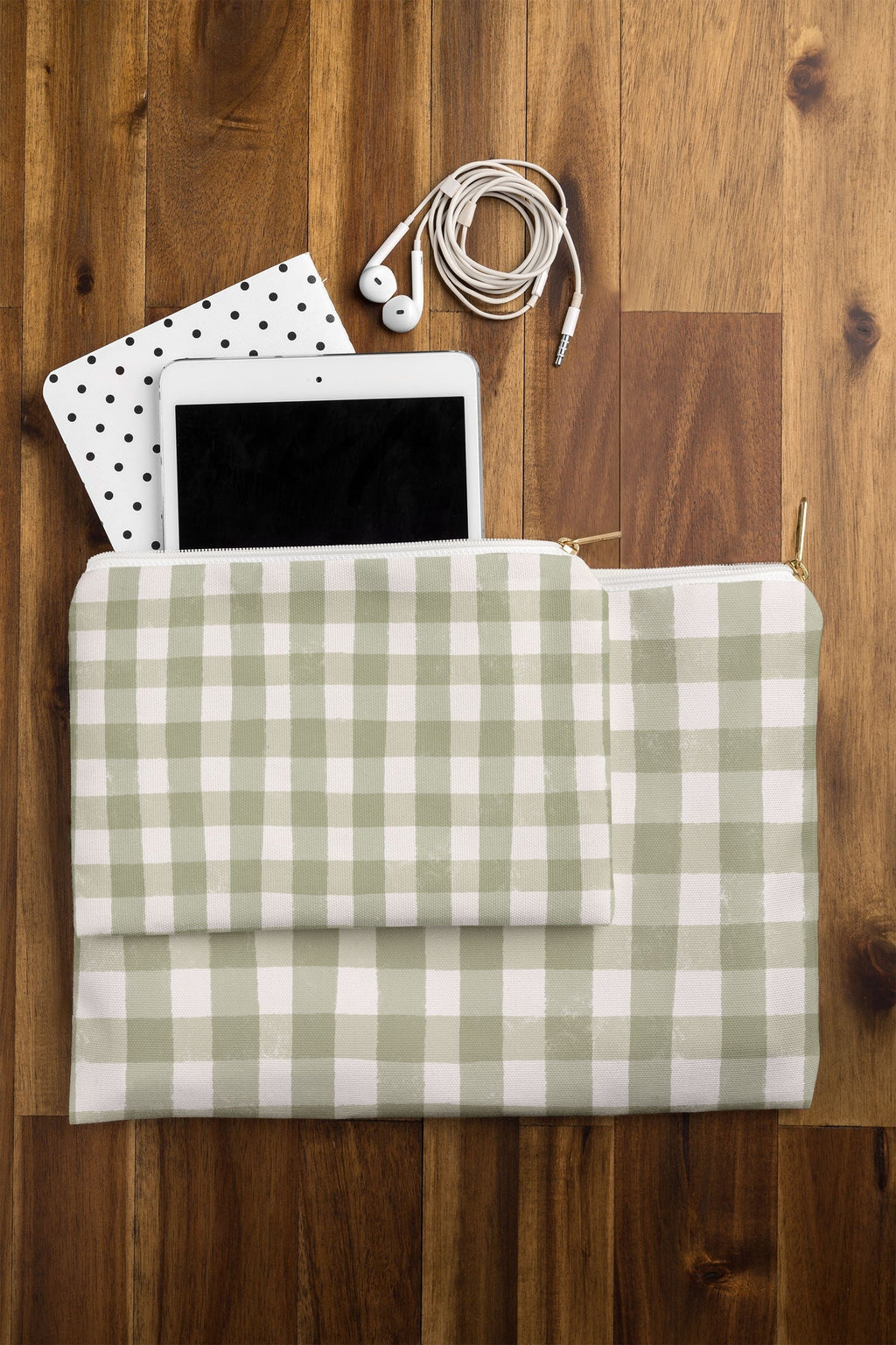 Menina Lisboa Rustic Green Plaid Pouch