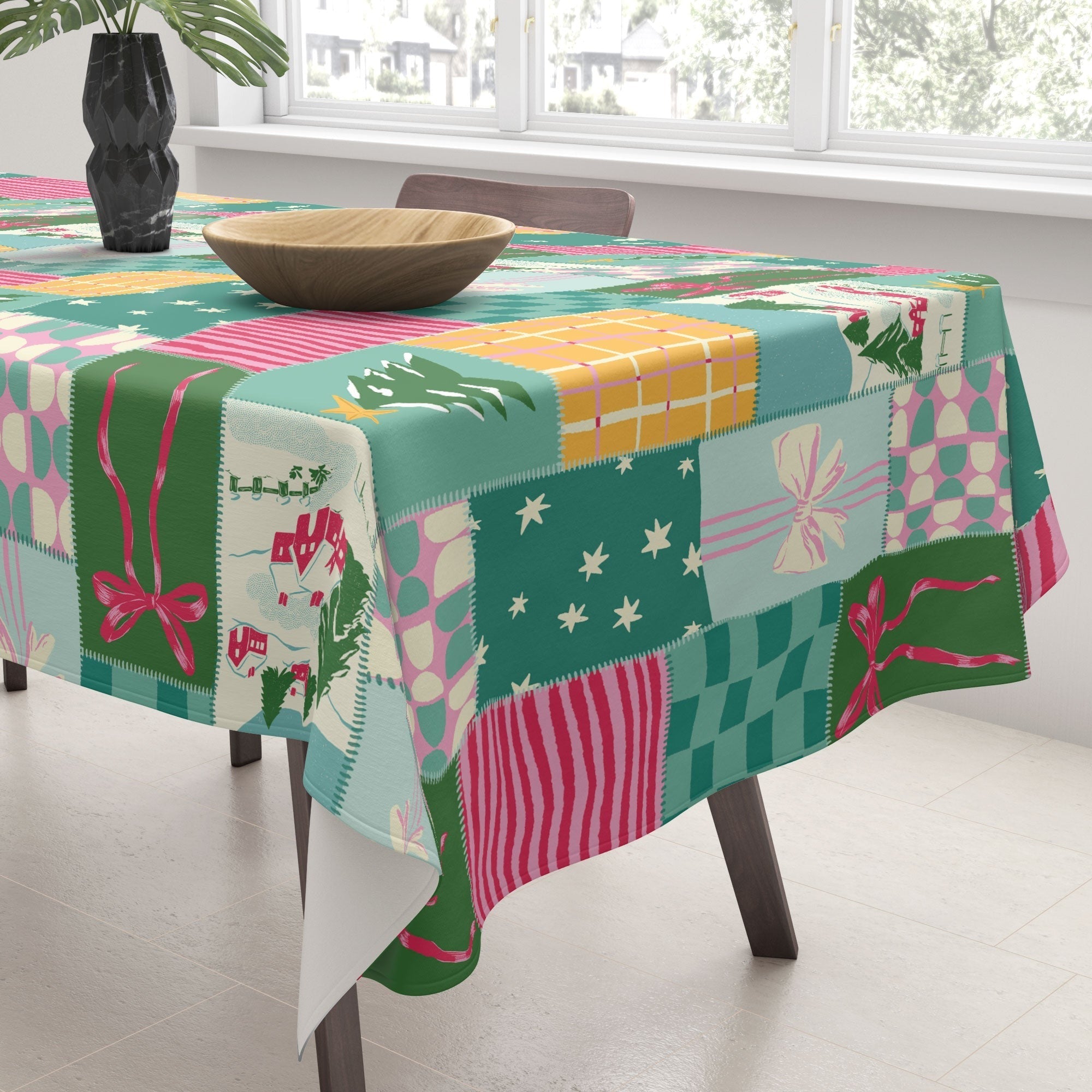 LouBruzzoni Cozy Christmas Patchwork Tablecloth