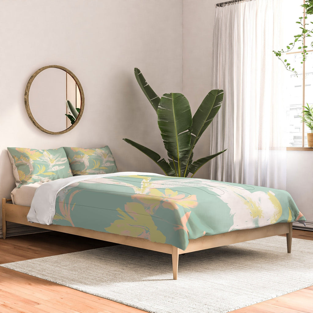 Gabriela Fuente Emma Floral Mint Comforter