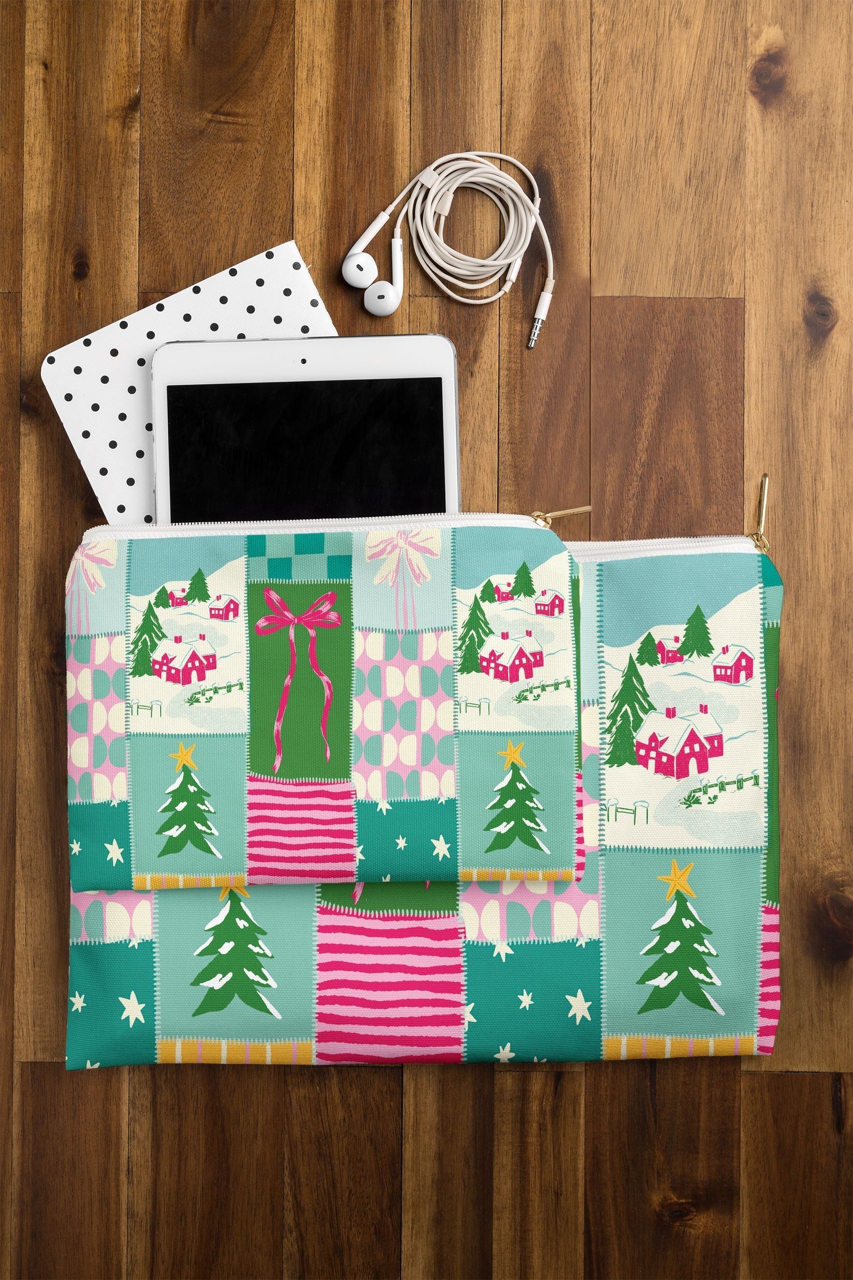 LouBruzzoni Cozy Christmas Patchwork Pouch
