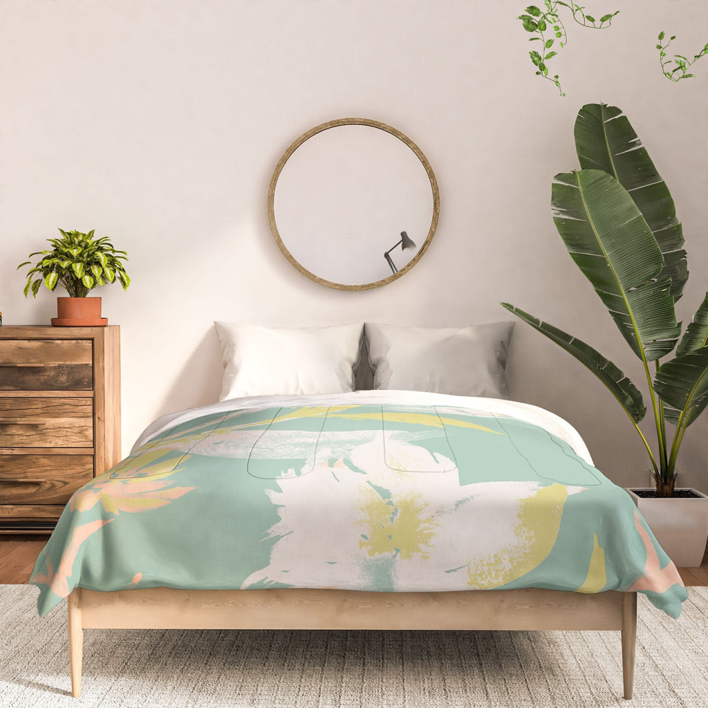 Gabriela Fuente Emma Floral Mint Comforter