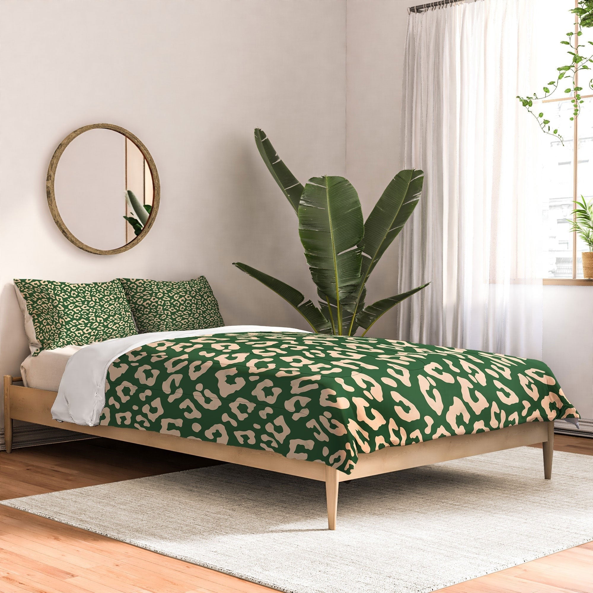 Avenie BR Cheetah Print In Green Comforter