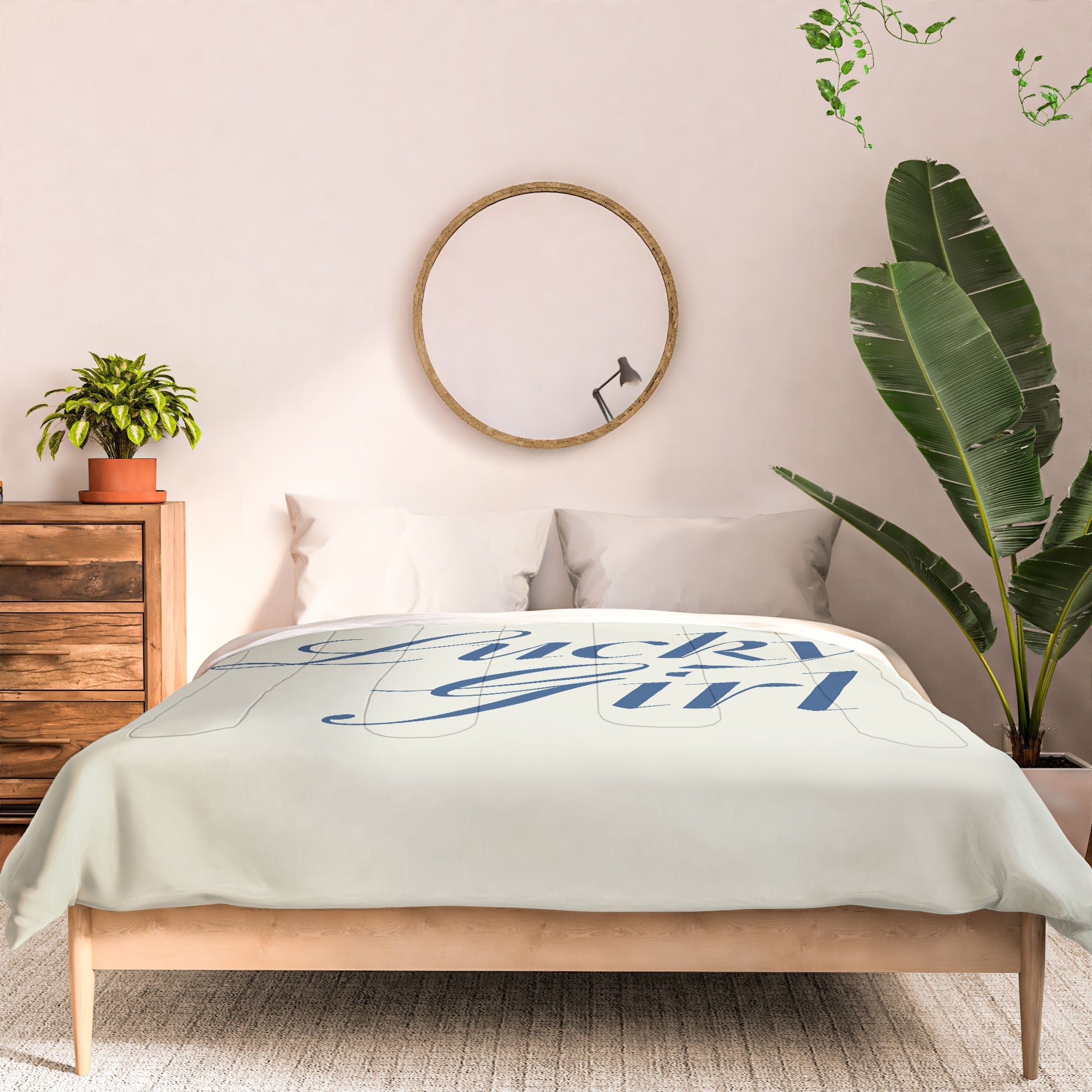 les muses lucky girl Comforter