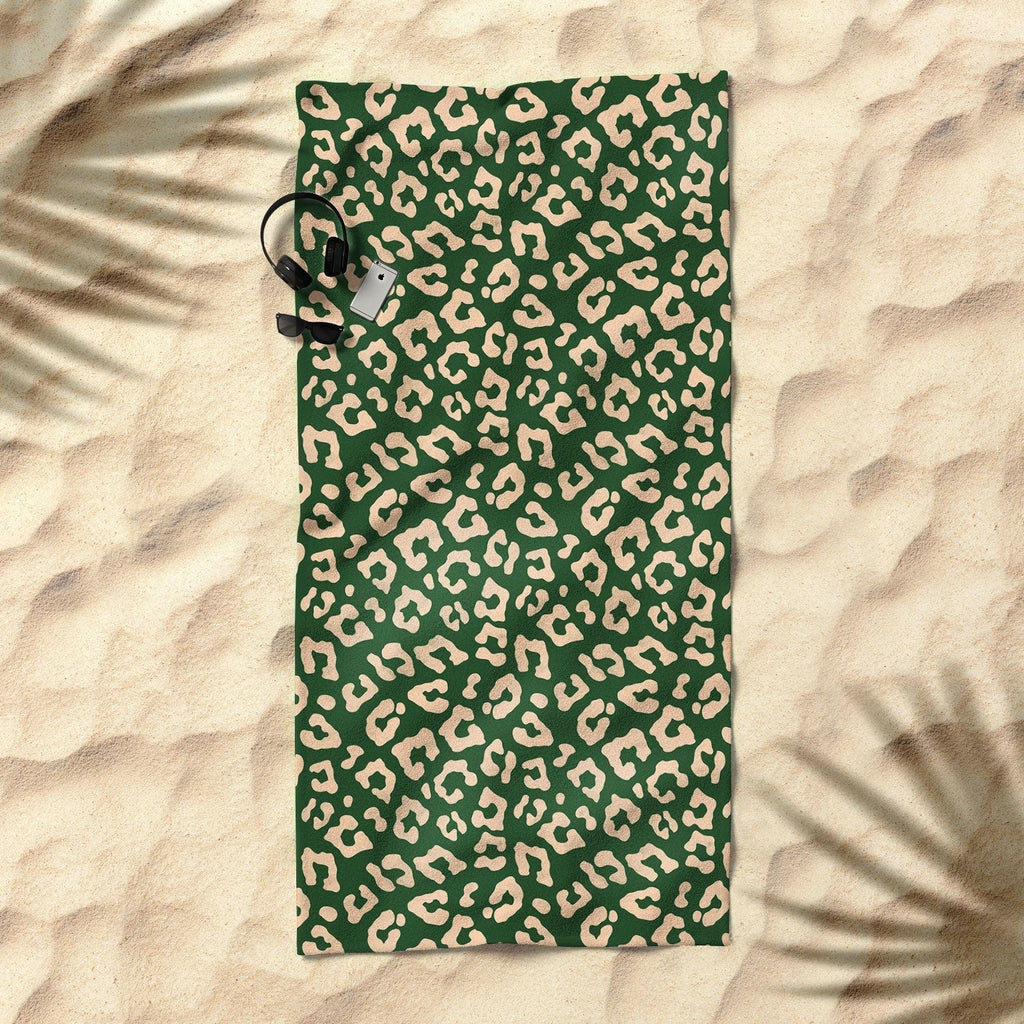 Avenie BR Cheetah Print In Green Beach Towel