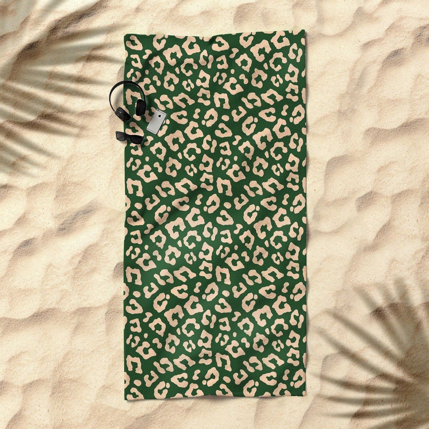 Avenie BR Cheetah Print In Green Beach Towel