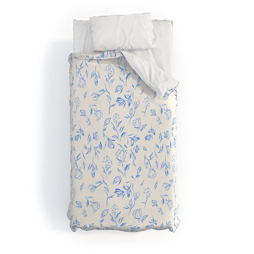 LouBruzzoni Romantic blue Duvet Cover