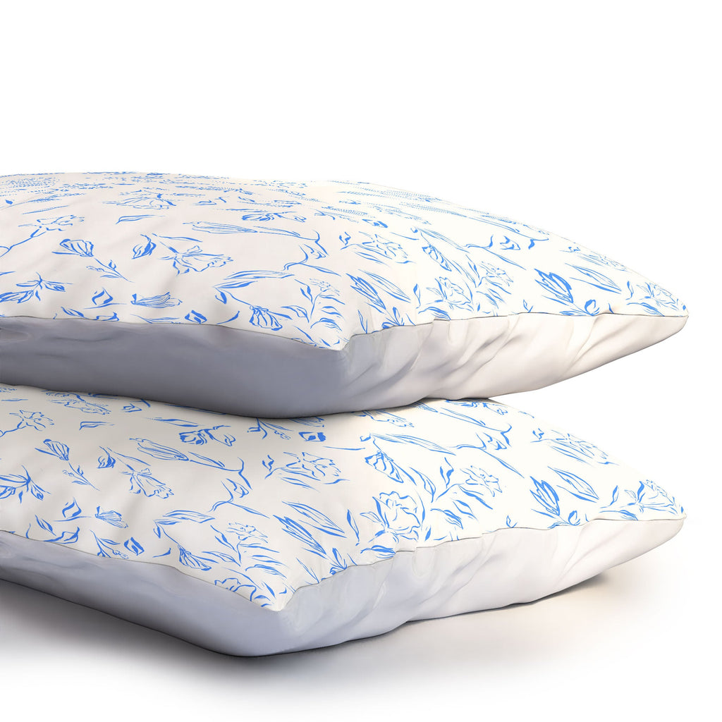LouBruzzoni Romantic blue Pillow Shams
