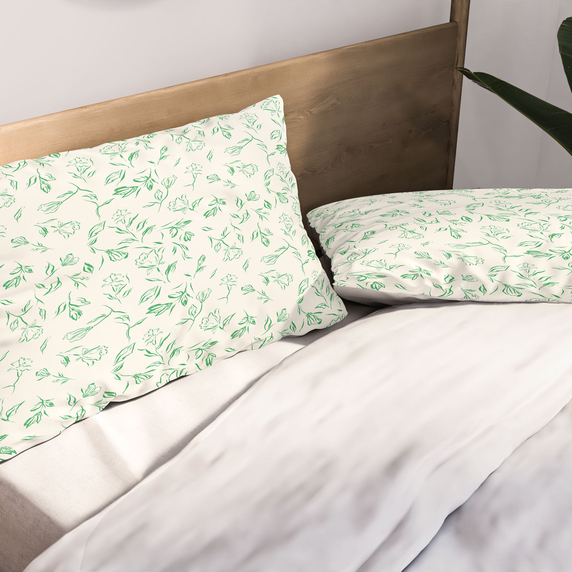 LouBruzzoni Romantic green Pillow Shams