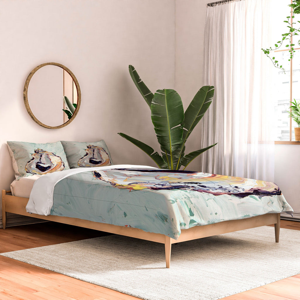 Magladry art studio Oyster shell Comforter