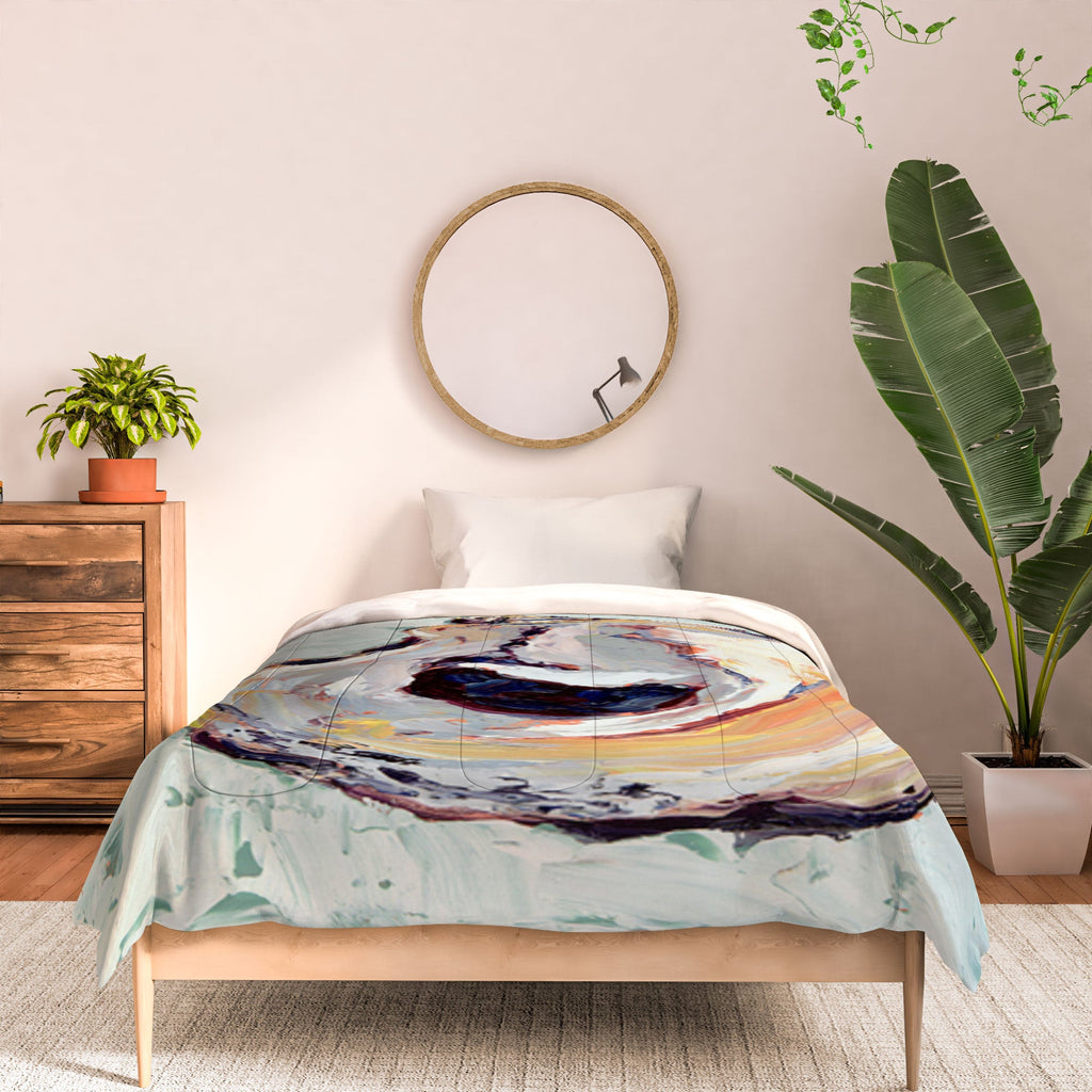 Magladry art studio Oyster shell Comforter
