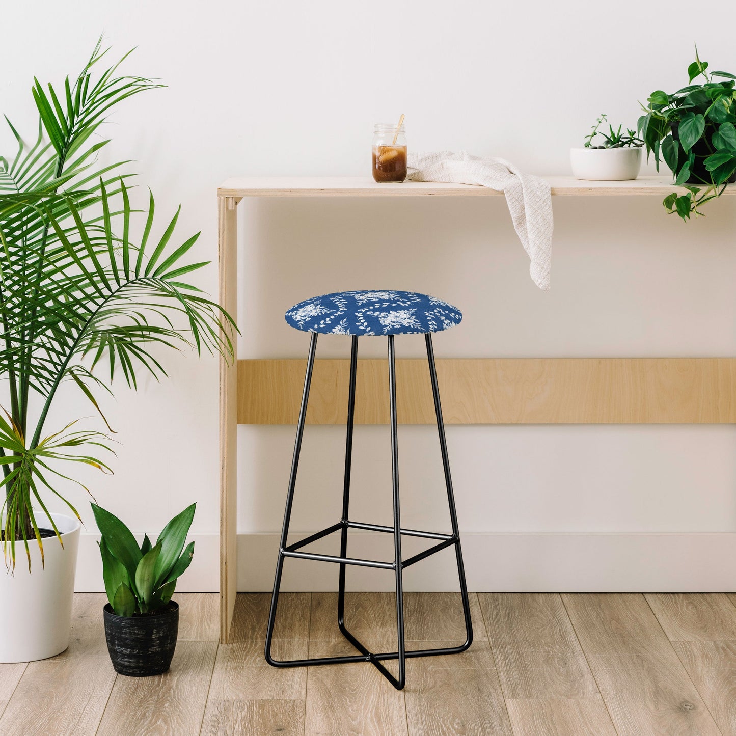 Marta Barragan Camarasa Chic Garden Whisper Bar Stool