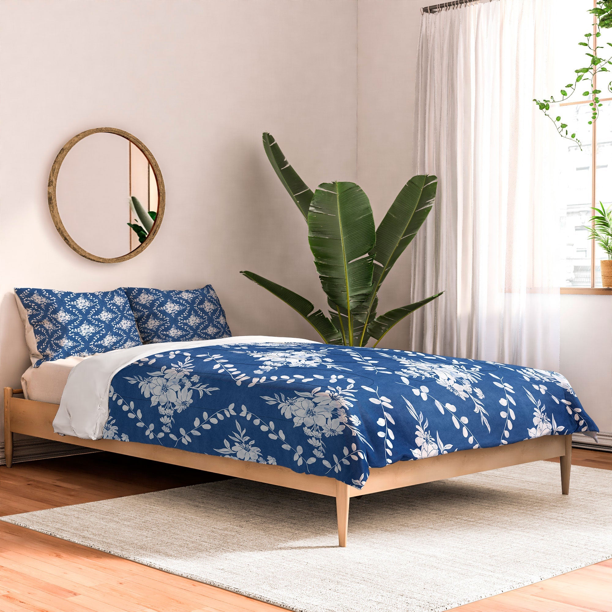 Marta Barragan Camarasa Chic Garden Whisper Comforter