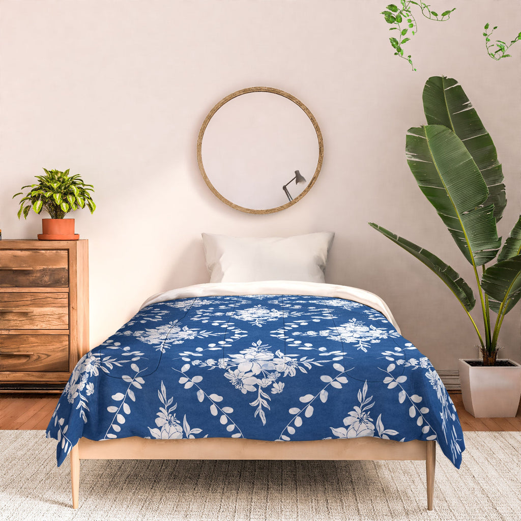Marta Barragan Camarasa Chic Garden Whisper Comforter
