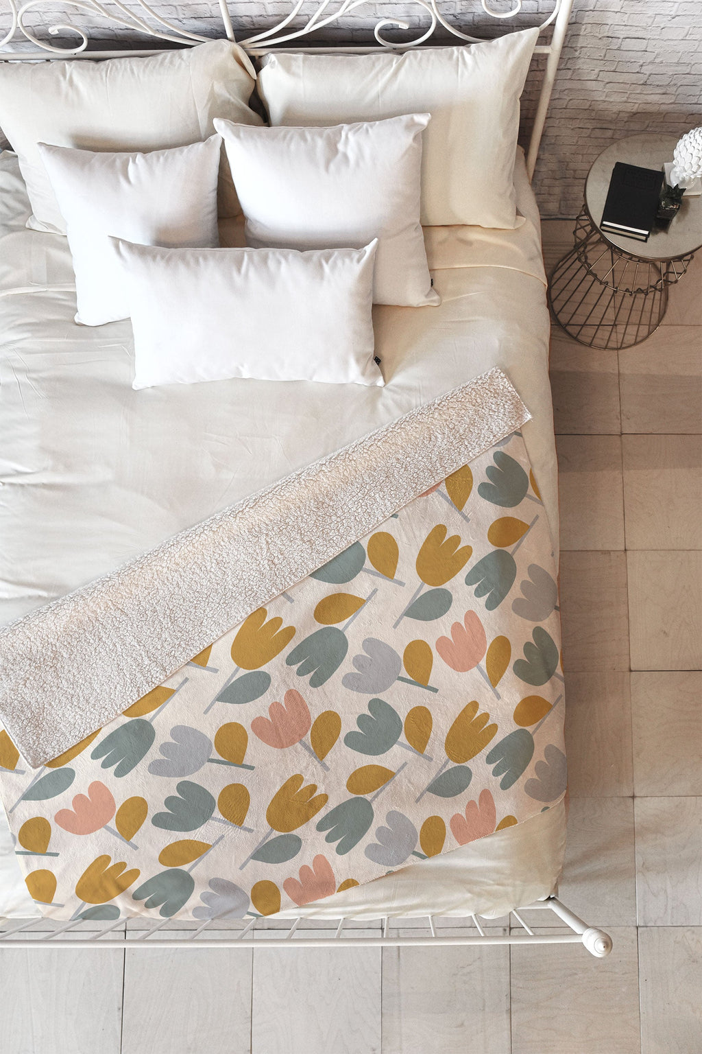Menina Lisboa Pastel Spring Tulips Fleece Throw Blanket