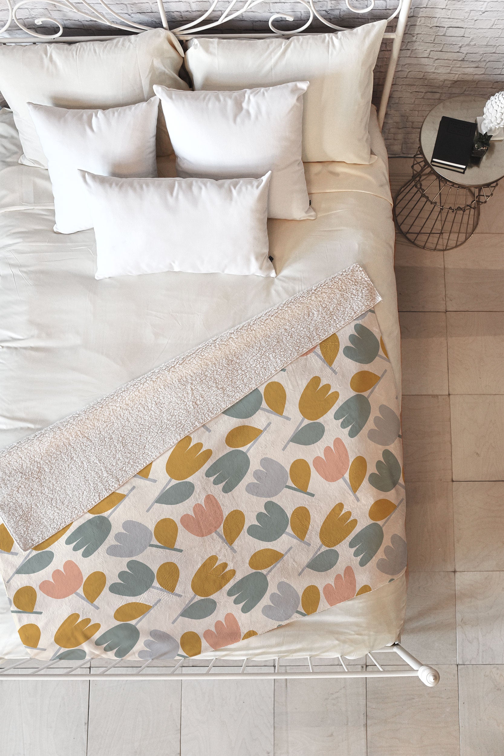 Menina Lisboa Pastel Spring Tulips Fleece Throw Blanket