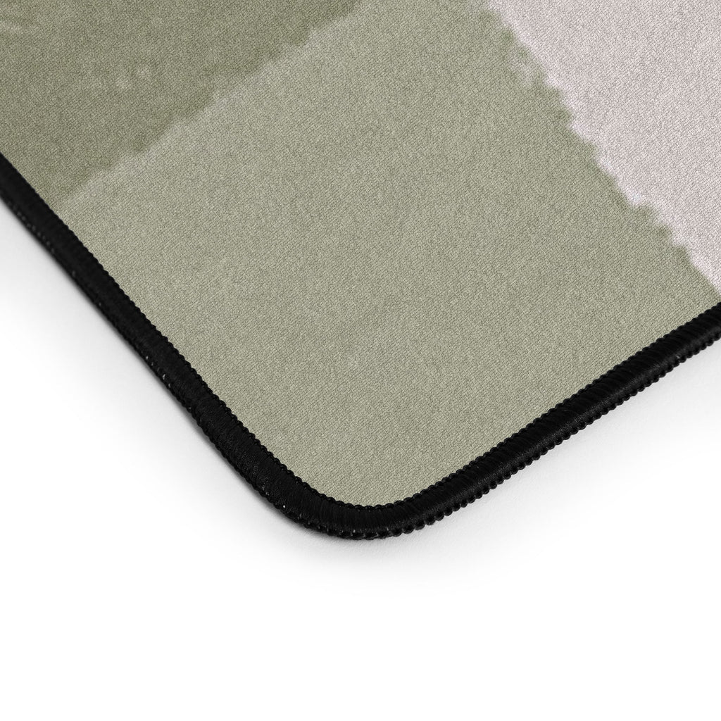 Menina Lisboa Rustic Green Plaid Desk Mat