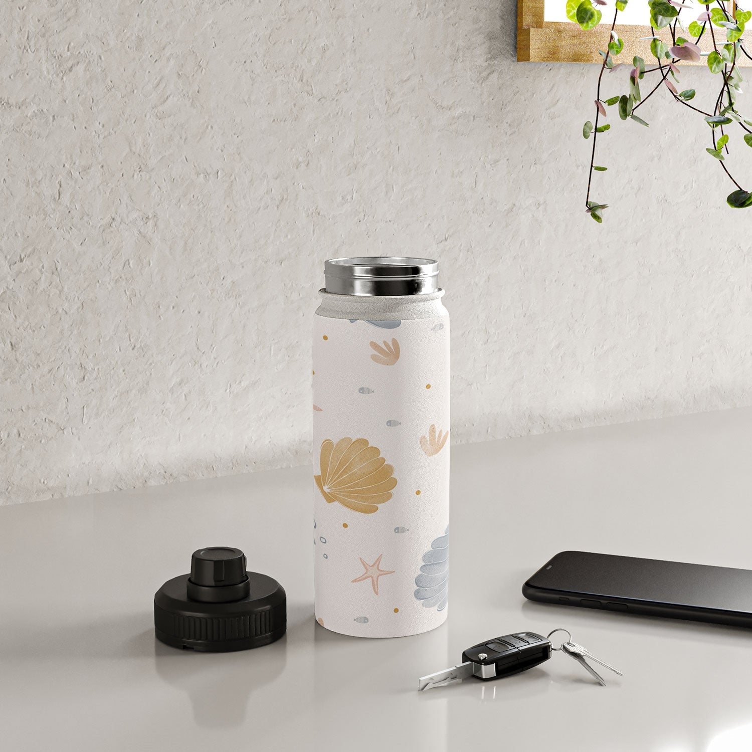 Menina Lisboa Shells and Starfish Water Bottle