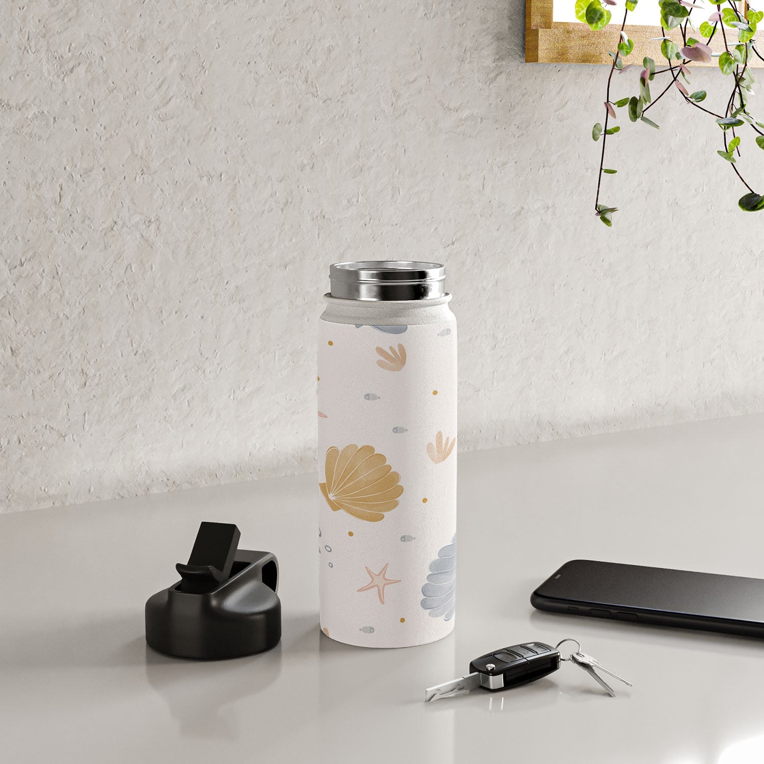 Menina Lisboa Shells and Starfish Water Bottle