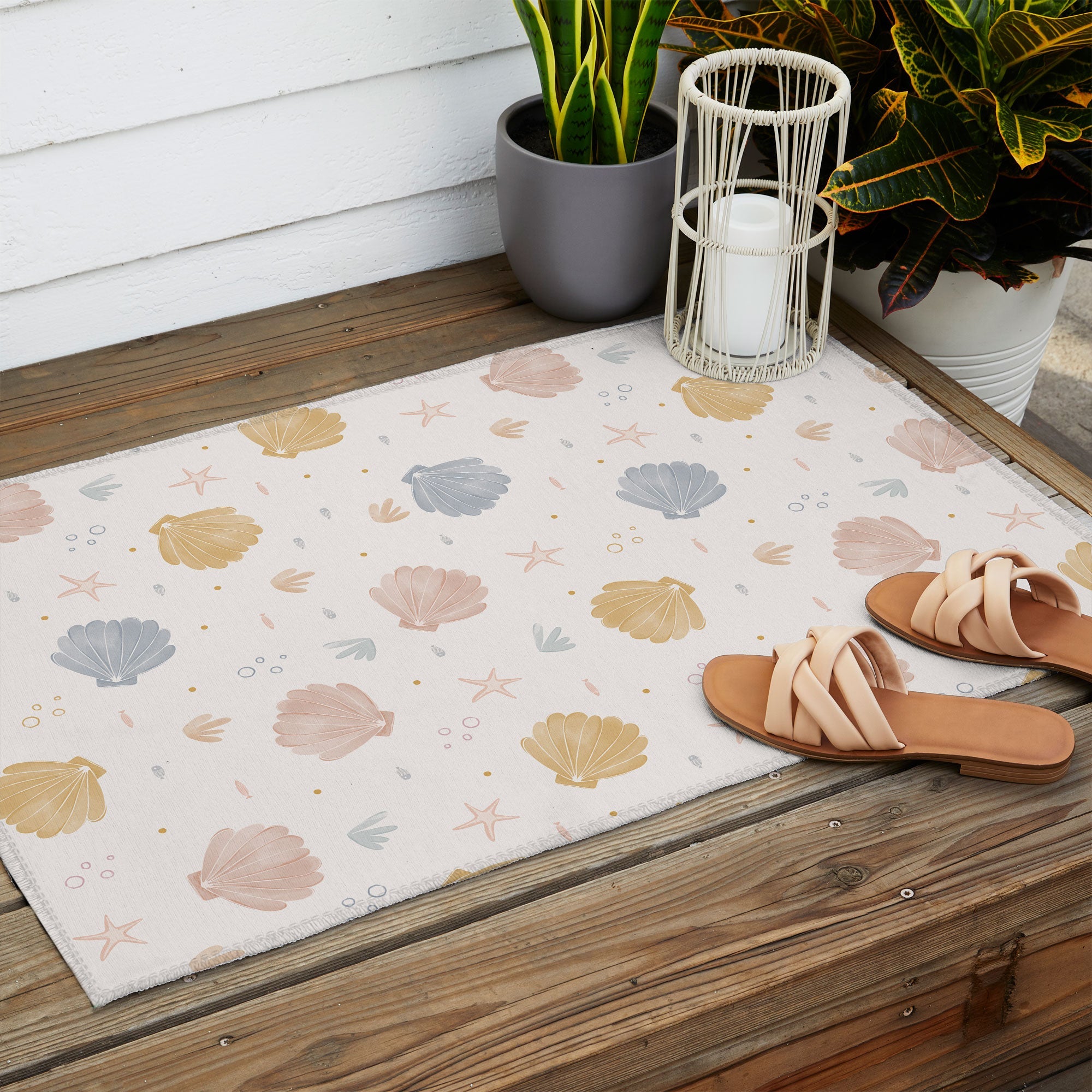 Menina Lisboa Shells and Starfish Outdoor Rug