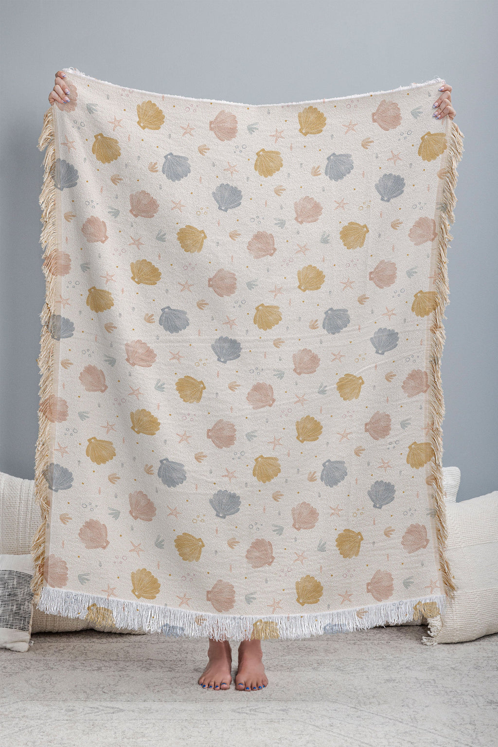 Menina Lisboa Shells and Starfish Throw Blanket