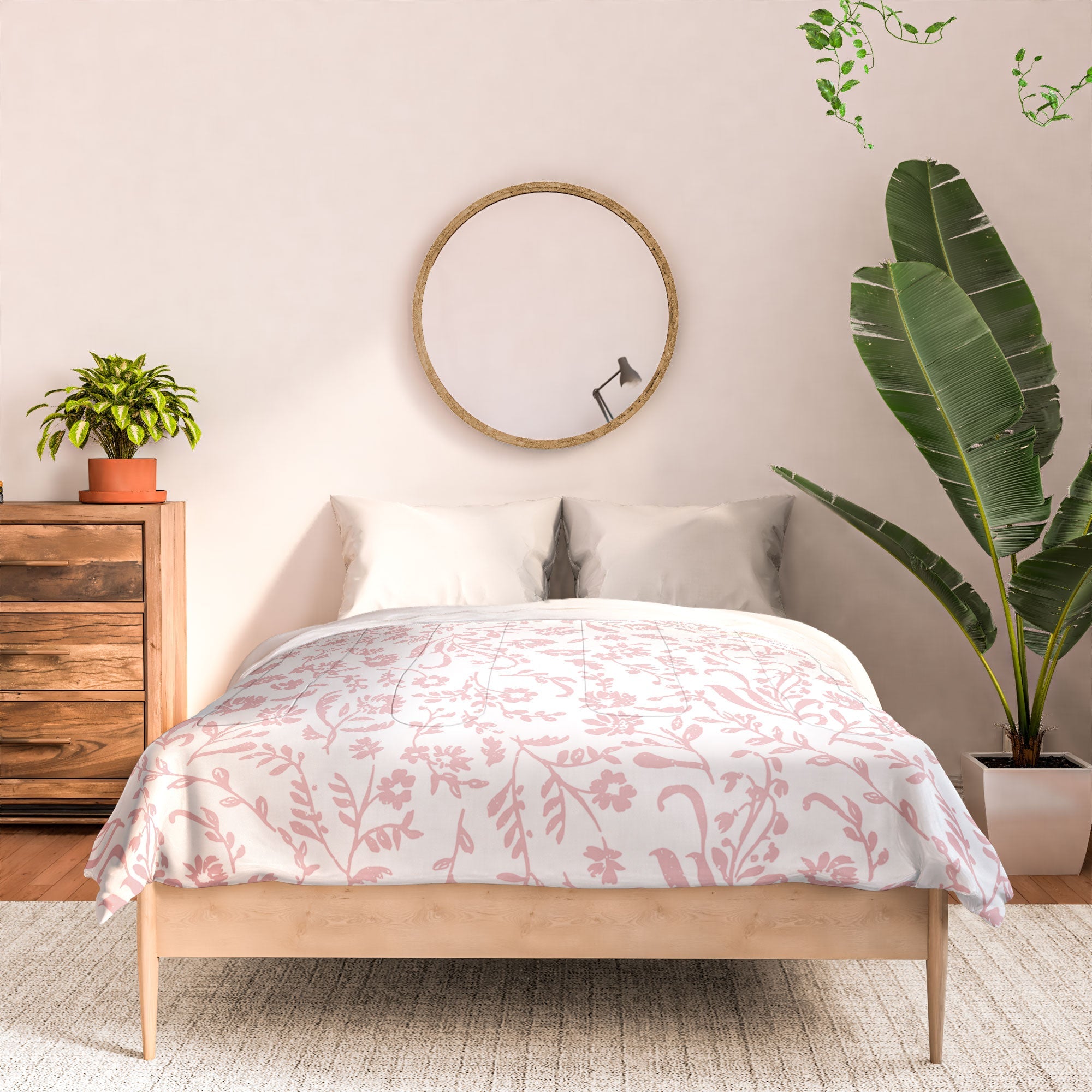 Mieken Petra Designs ditsytoilefloral pink Comforter