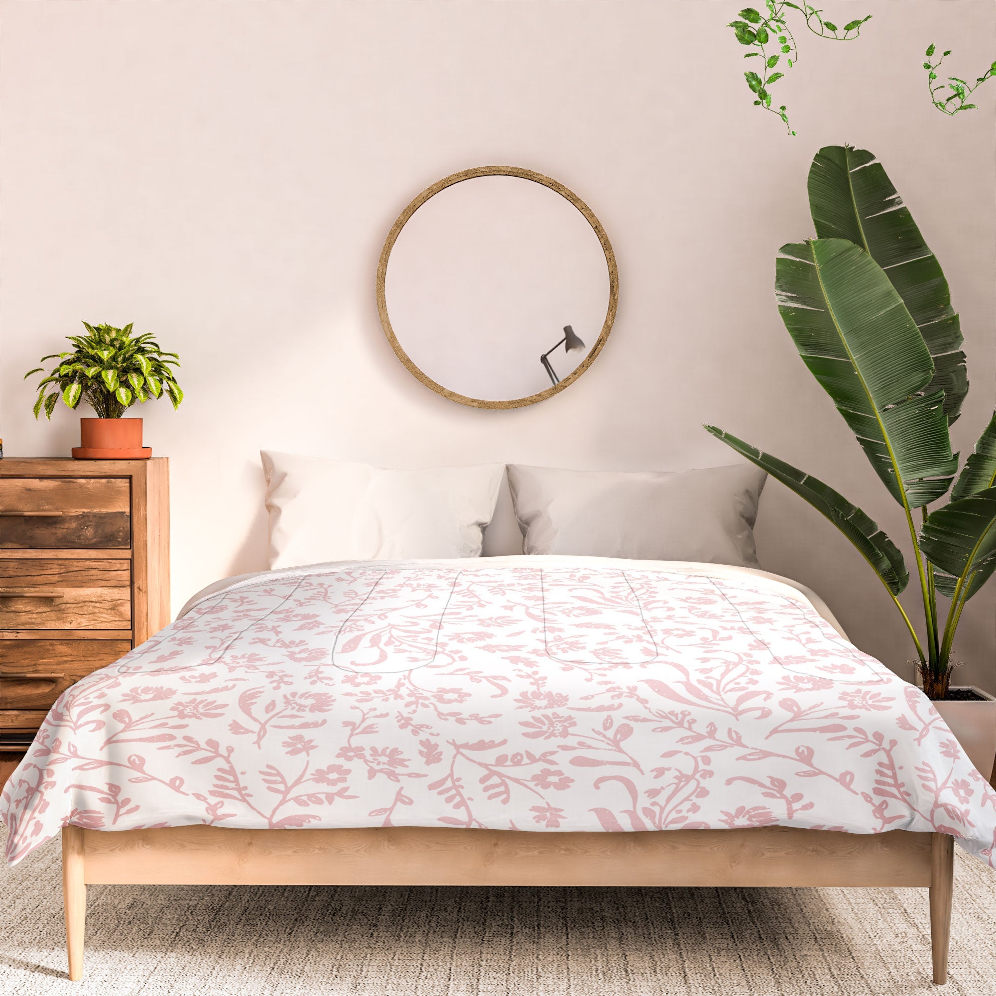Mieken Petra Designs ditsytoilefloral pink Comforter