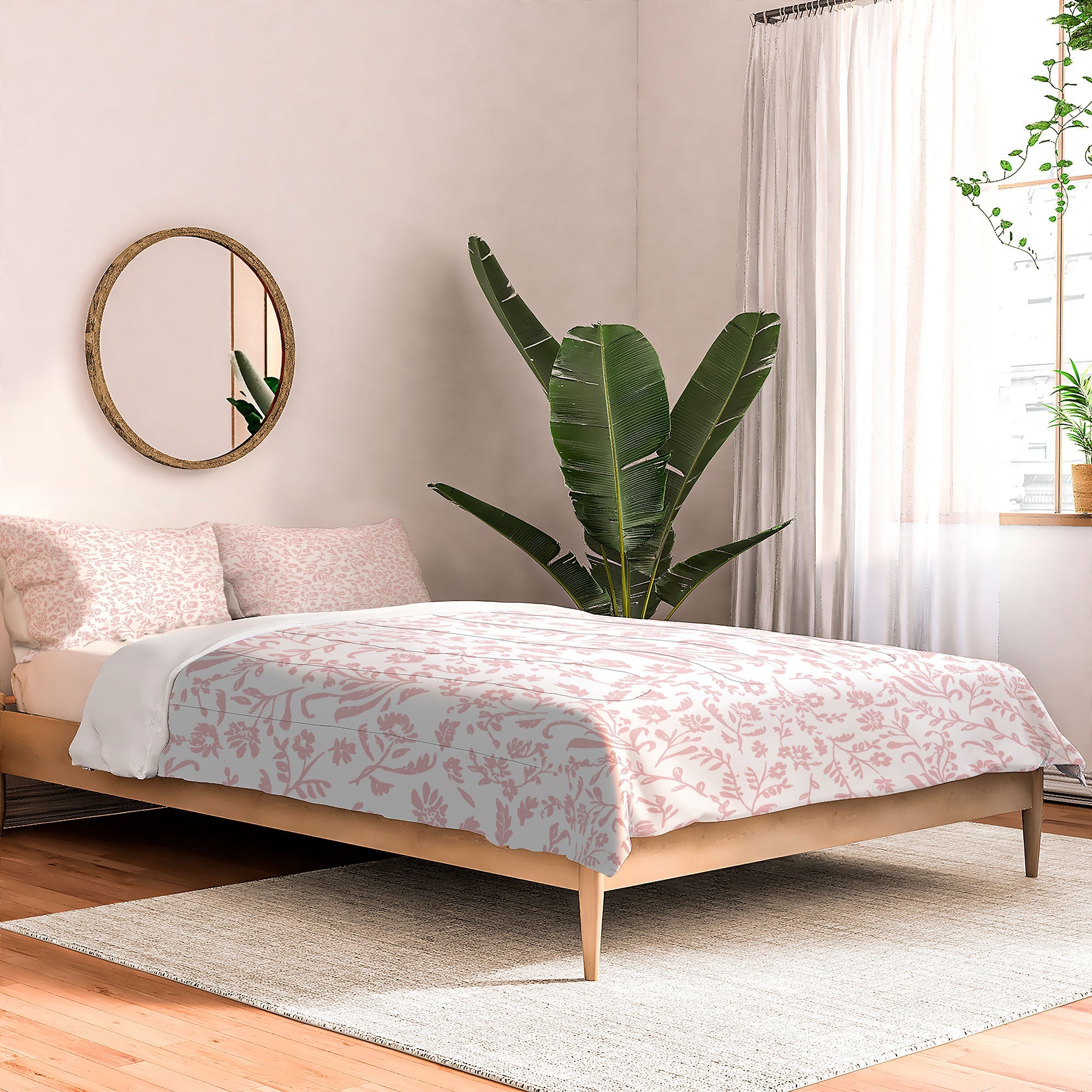 Mieken Petra Designs ditsytoilefloral pink Comforter